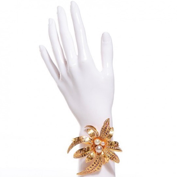 CHANEL Rare 2002 Large Gold Crystal Flower Cuff Bangle Bracelet - Picture 2 of 9